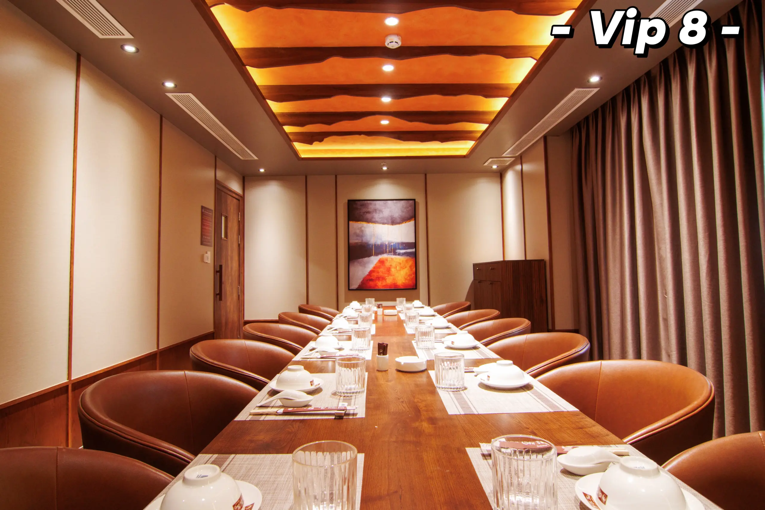 VIP 8 SƠN THUỶ