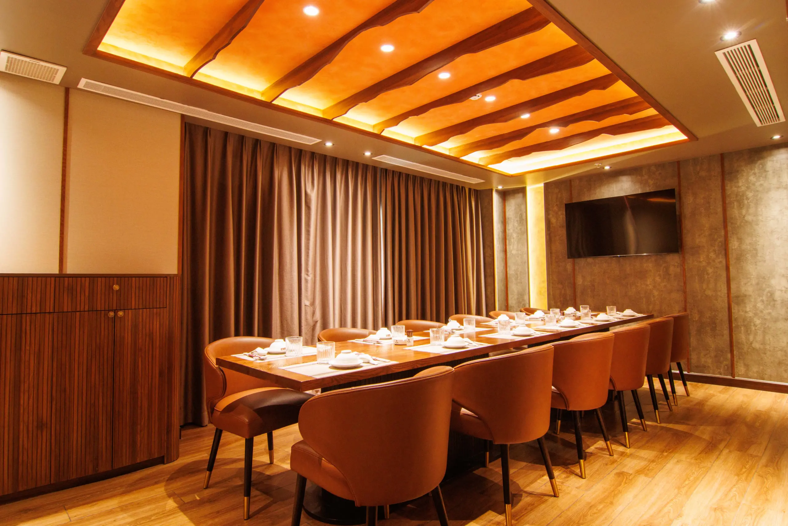 VIP 8 SƠN THUỶ