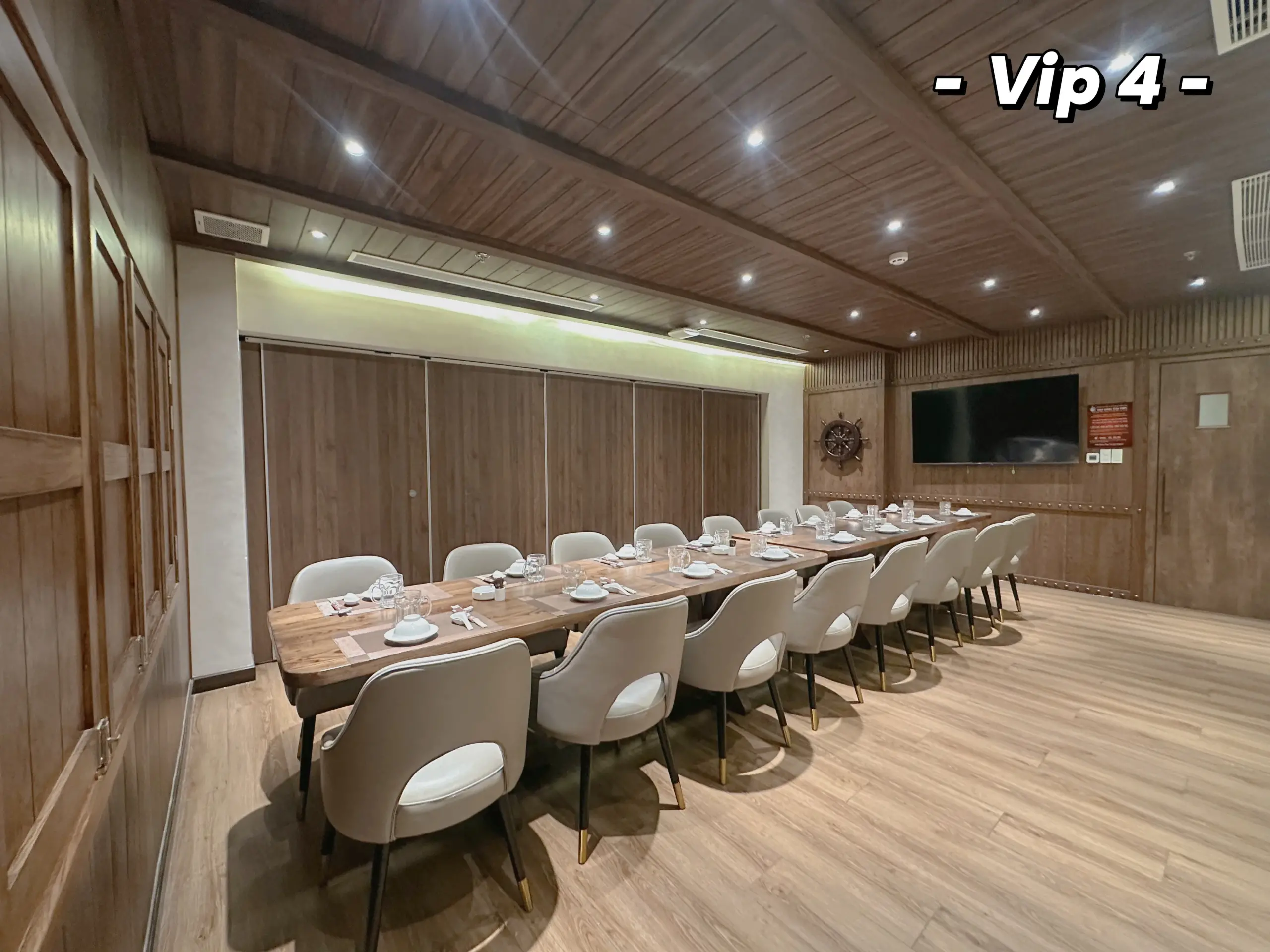 VIP 4 SƠN THUỶ