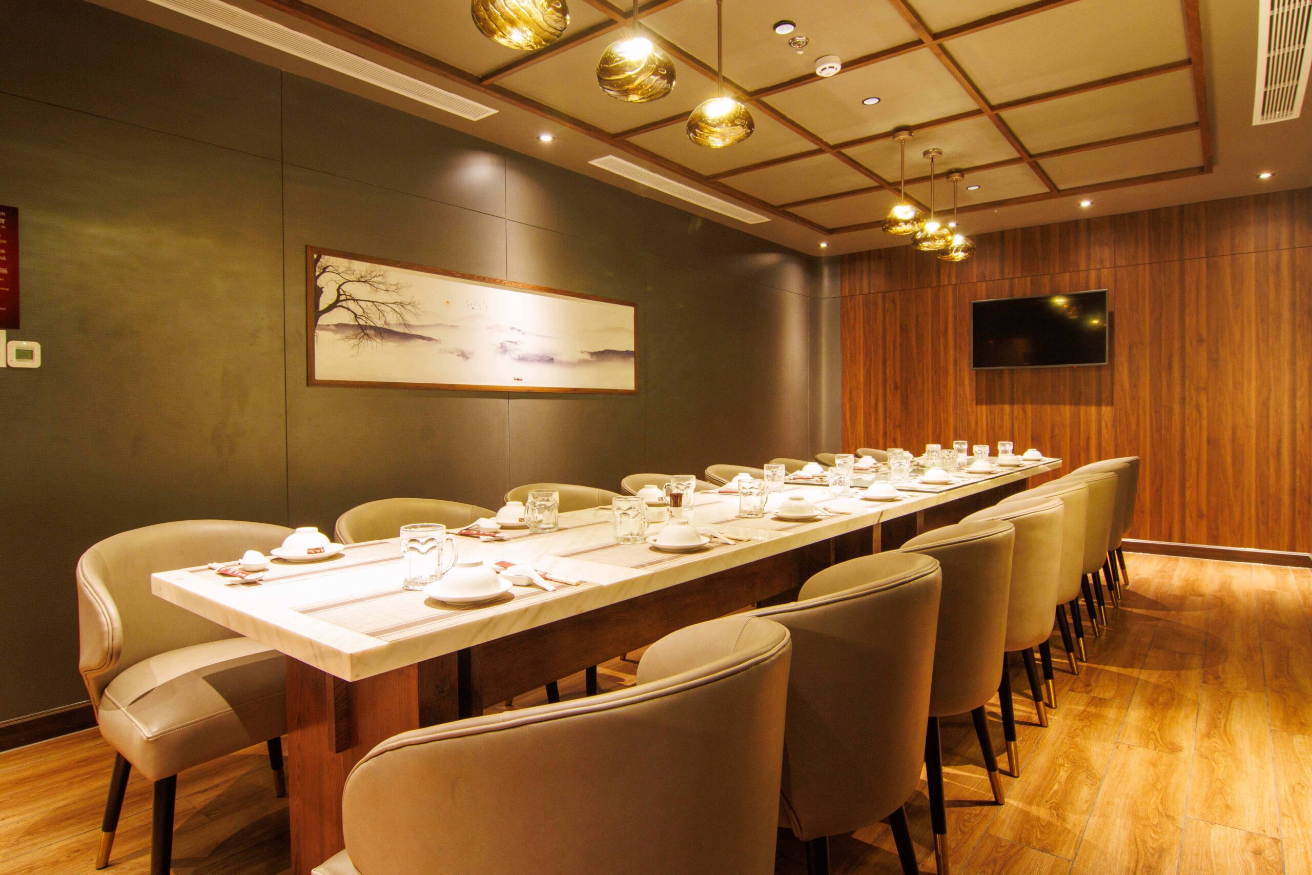 VIP 18 SƠN THUỶ