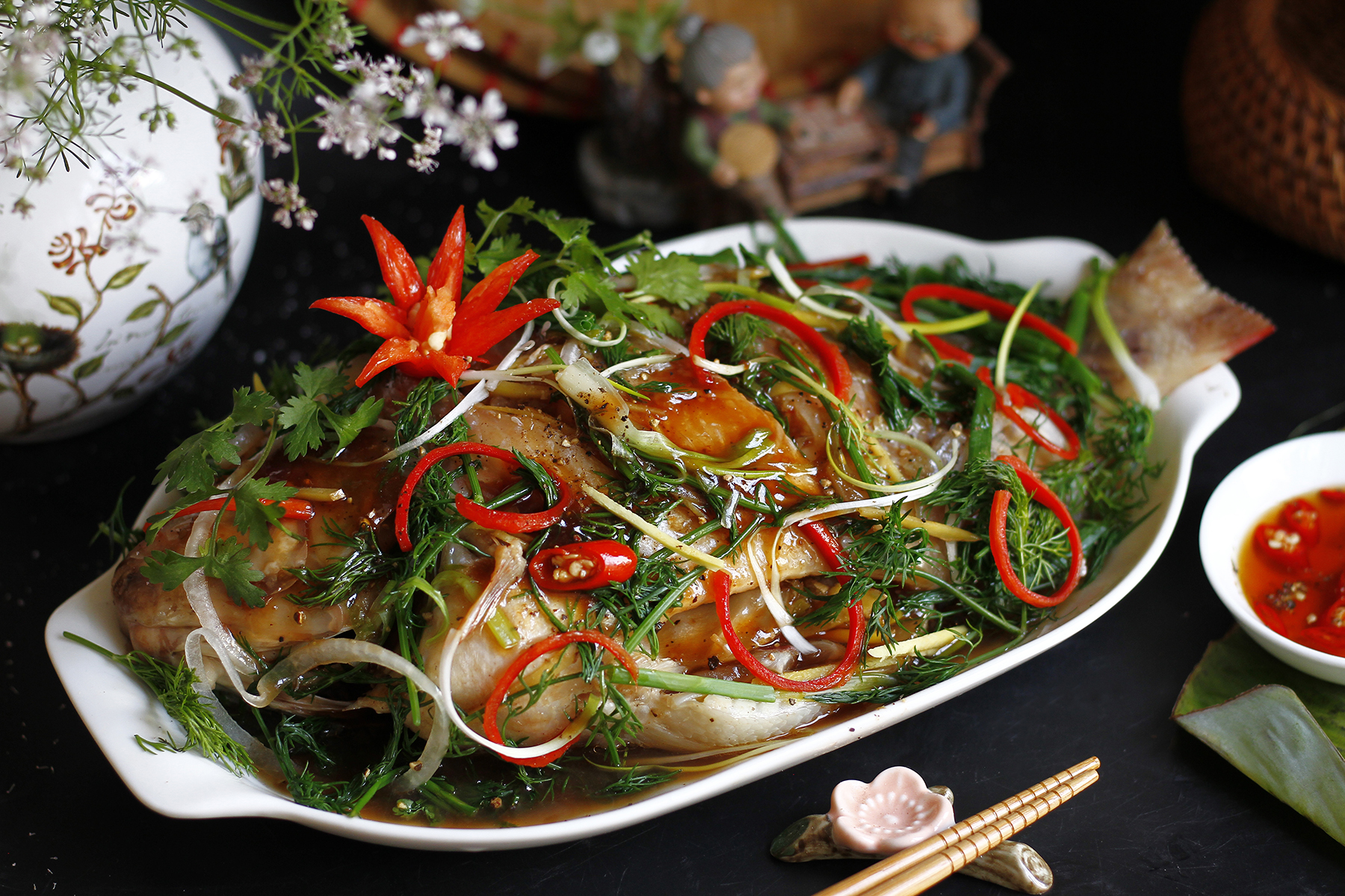 Cá Chim Trắng Hấp Hong Kong